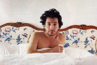 Edouard Baer as Raphael Jullian